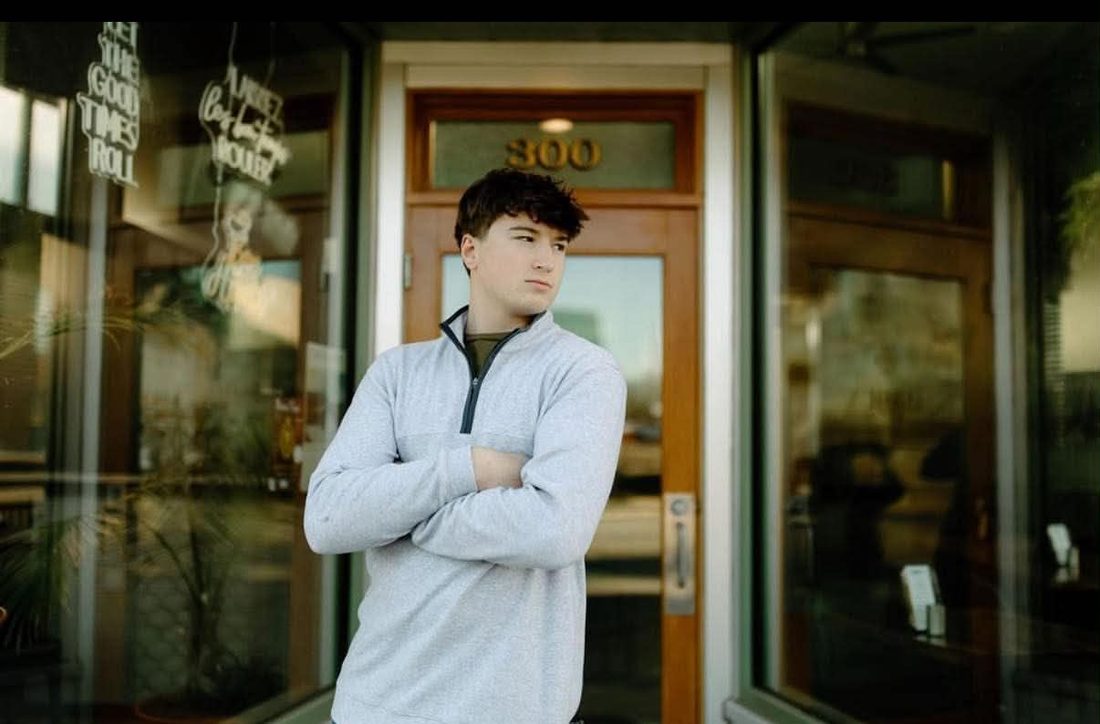 Eli, owner of ET&rsquo;s Lawn Care & More